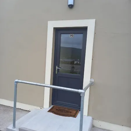 Stunning 1-bed Valentia Island Apartman *